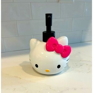 New Sanrio HELLO KITTY Ceramic Soap Dispenser Pump